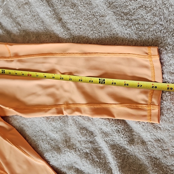 Pro Fit capris small - Picture 9 of 9